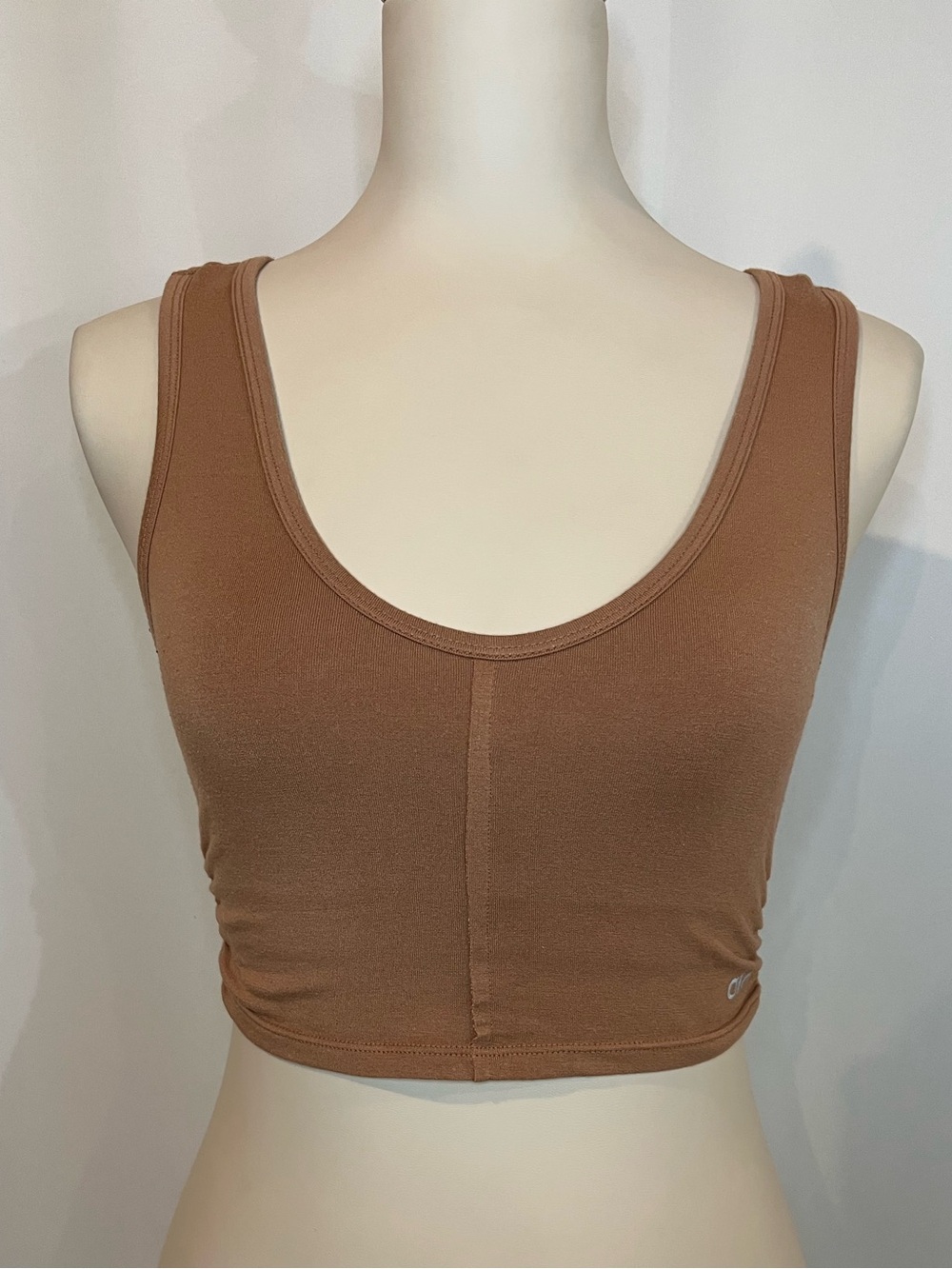 Alo yoga scoop neck tank in henna - Picture 3 of 7